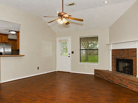 2nd image of 3121 County Road 415