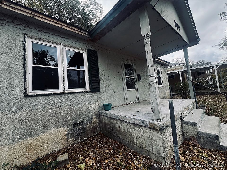 2nd image of 609 N Oak St