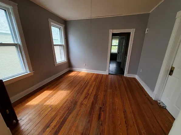 1037 University Pl Floor 2, Schenectady, NY 12308