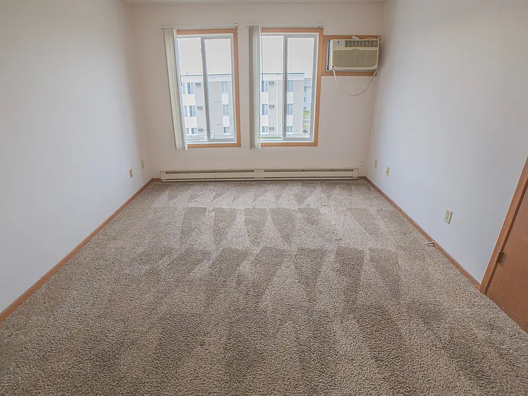 Cedars West Apartments — Photo 3