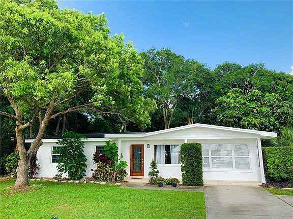 3rd image of 347 Shore Dr E