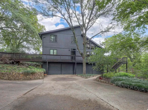 1606 Cypress Point Dr, Lawrence, KS 66047