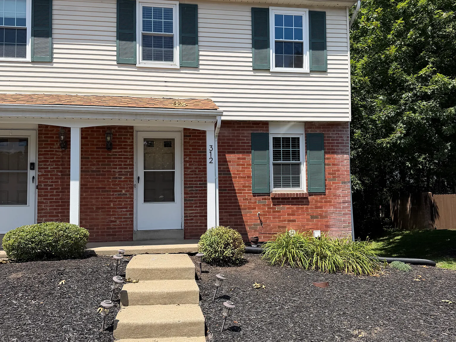 3 bed, 1.5 bath, 1116 sqft, $1,750 — Photo 1