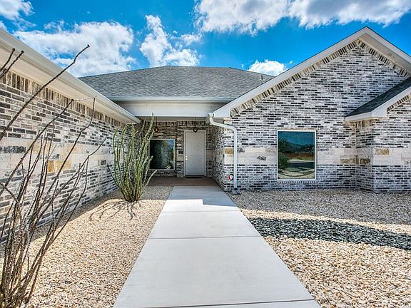 3rd image of 5202 Riviera Ln