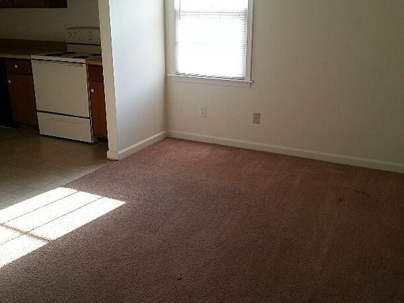 2nd image of 73 Blue Dr APT 12