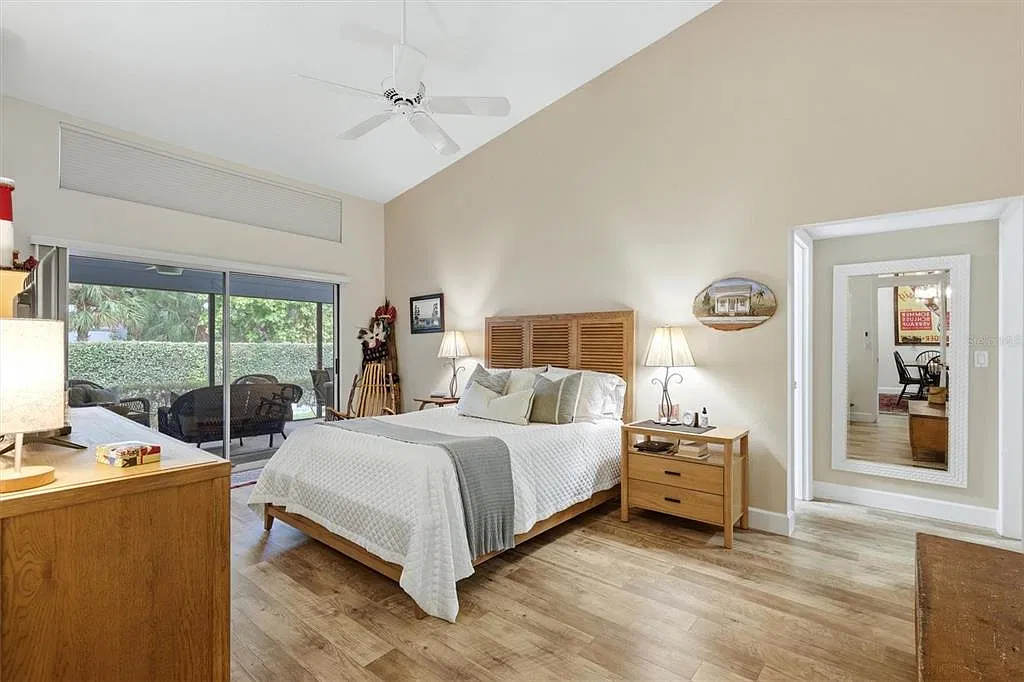 3 bed, 2.5 bath, 1985 sqft, $2,250 — Photo 4