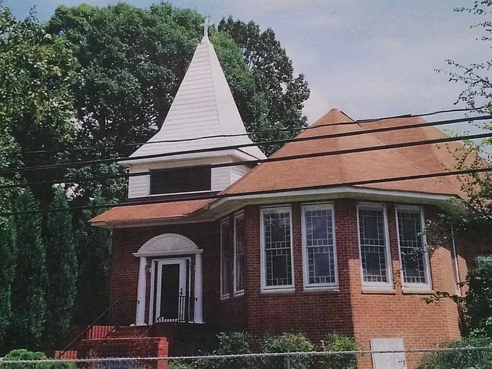 112 Steele St #1