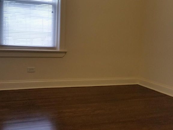 3rd image of 2945 W Fullerton Ave APT 3S