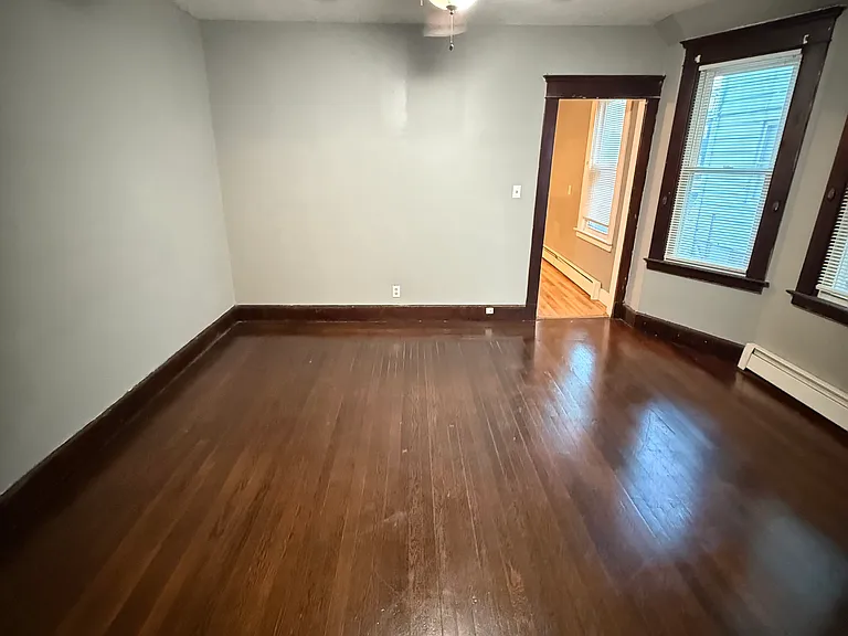 89 Beacon St #1A — Photo 4