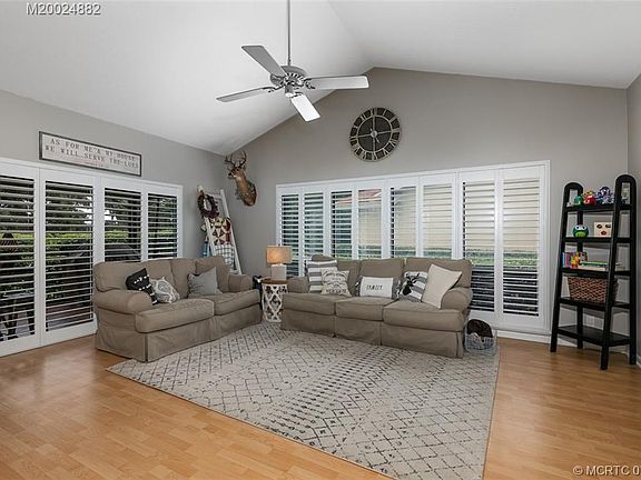 4th image of 2616 SW Willowood Cir
