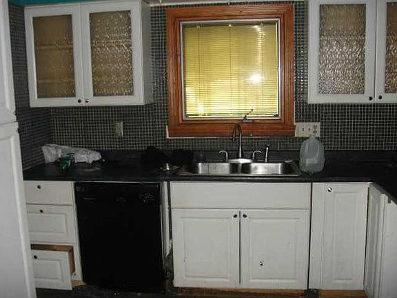 3rd image of 3037 Osceola Ln
