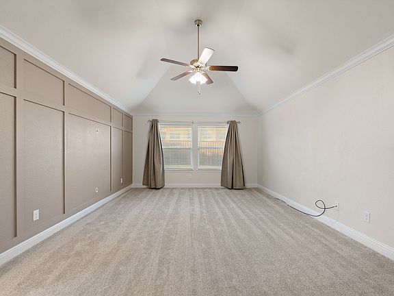 4th image of 105 Live Oak Dr