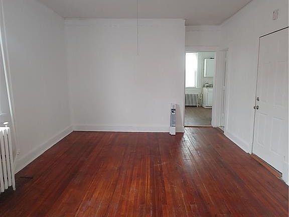 4th image of 145 William St Floor 2