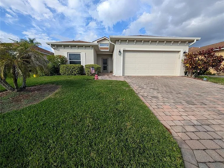 4480 Strathmore Dr — Photo 1