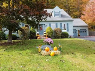 225 Forest Hills Ave, White River Junction, VT 05001