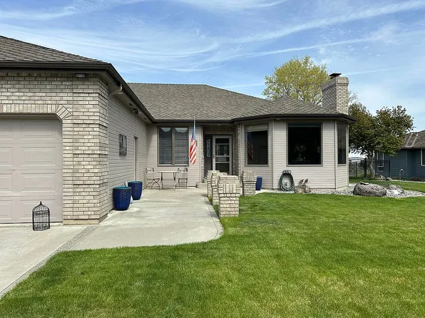 3930 S Morain Loop, Kennewick, WA 99337