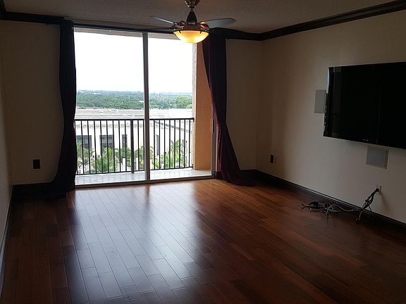 2nd image of 651 Okeechobee #905