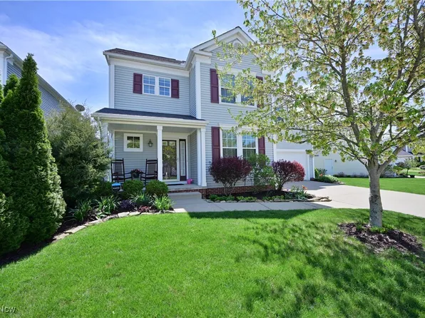 37071 Chaddwyck Ln, North Ridgeville, OH 44039