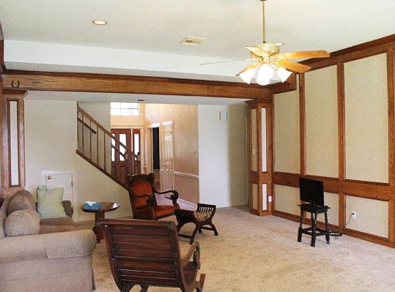 5th image of 305 Juniper St