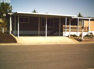 135 SE Estate Loop, Winston, OR 97496