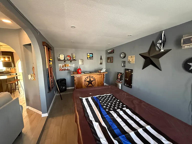 10443 Kendall St — Photo 9