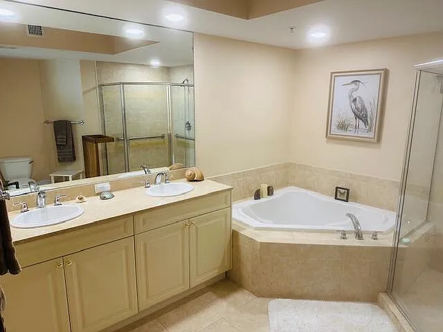 975 NW Flagler Ave #403 — Photo 13