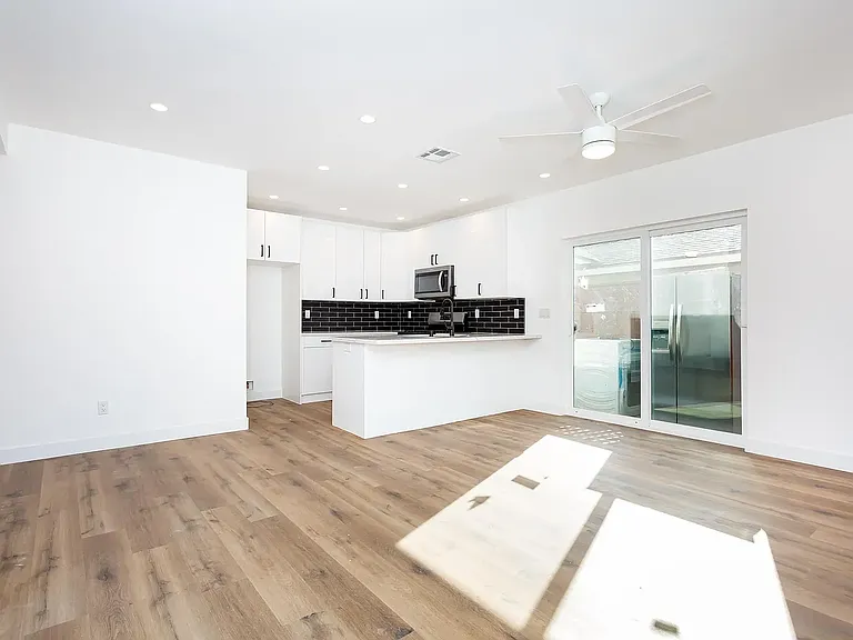 5721 Campanile Way — Photo 7