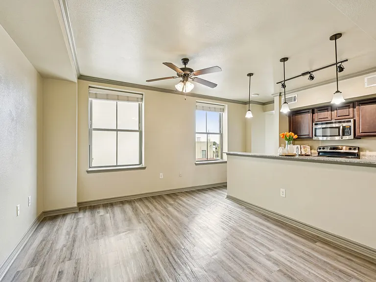 2101 Church Street — Photo 134