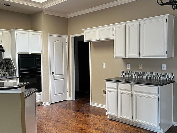 3rd image of 1044 Carlisle Dr