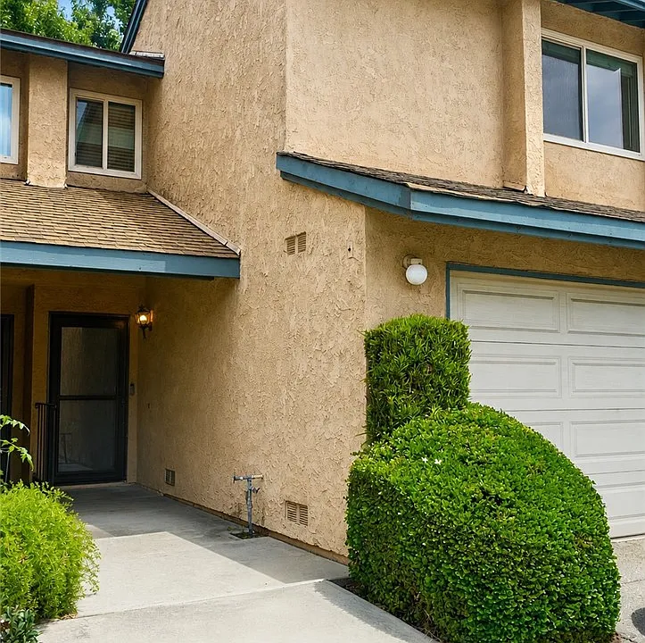 312 Shade Ln
