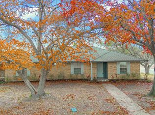 600 Nancywood Ave, Desoto, TX 75115