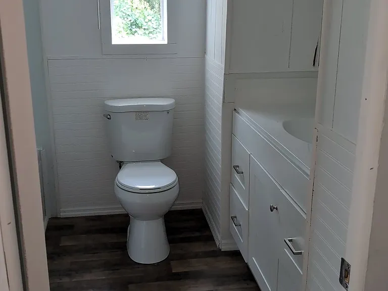 1537 Poe Rd — Photo 6