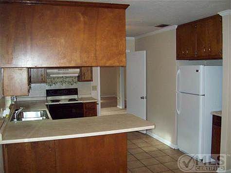 5th image of 3741 Suffolk Dr #1