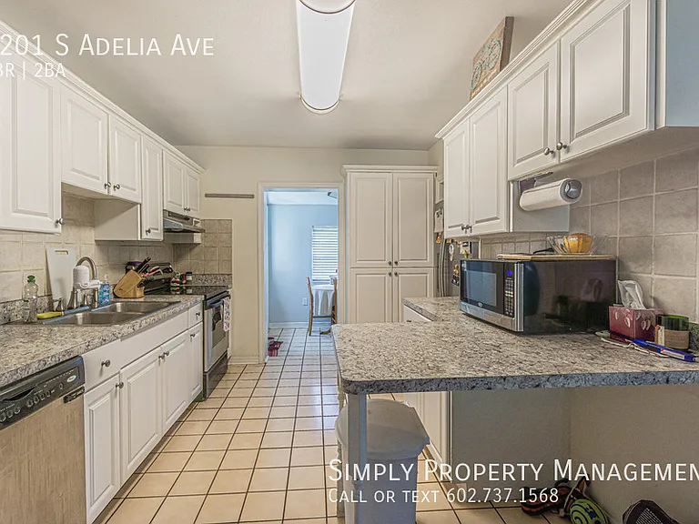 6201 S Adelia Ave — Photo 7