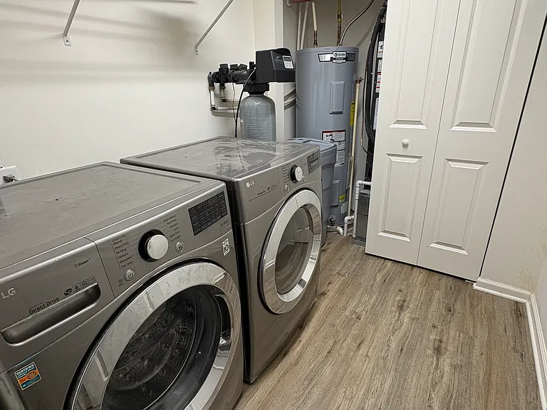 5221 Bombay Dr — Photo 13