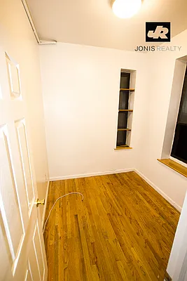 Rented by Jonis Realty | media 19