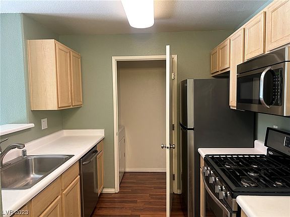 4th image of 950 Seven Hills Dr APT 2126