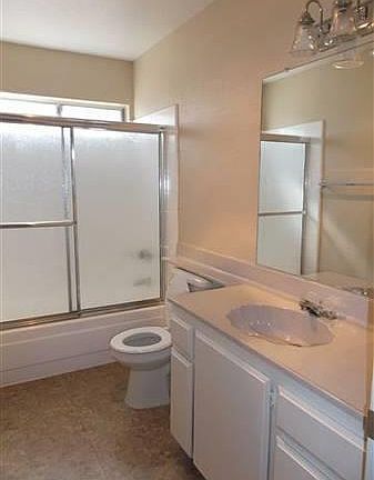 5th image of 245 E Lincoln Ave APT 31