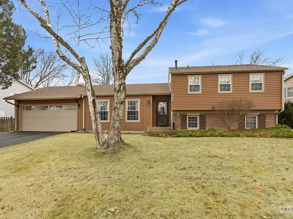 2023 Springside Dr, Naperville, IL 60565