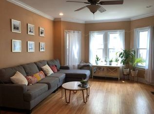 1110 W George St #1, Chicago, IL 60657