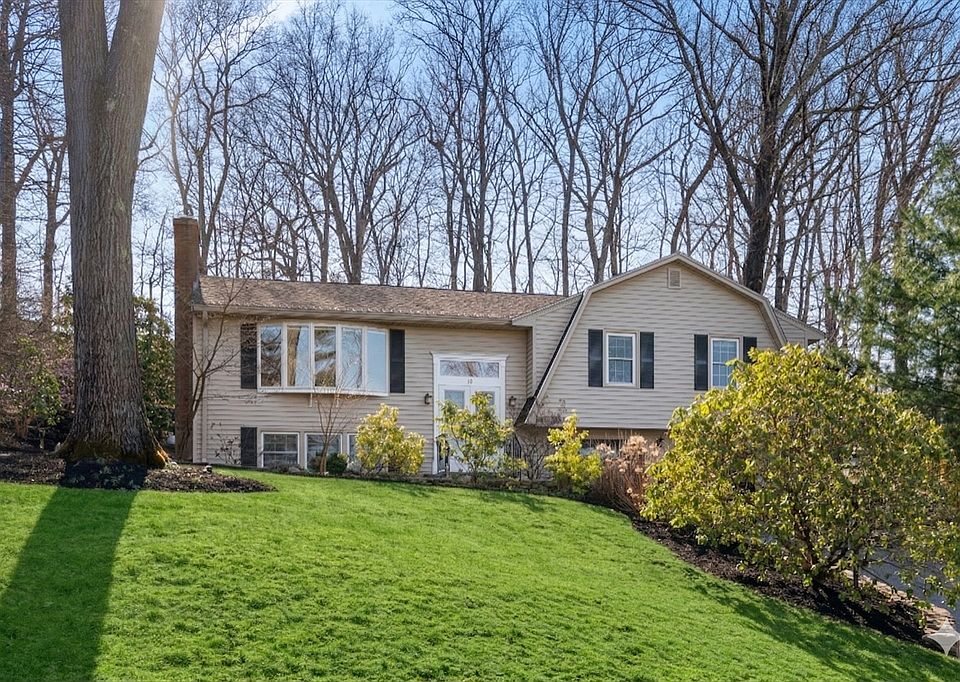 1st image of 19 Duggan Dr