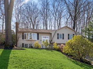 19 Duggan Dr, Framingham, MA 01702