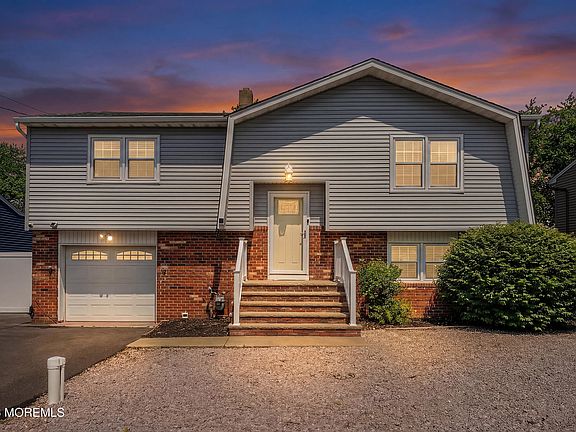2nd image of 3148 Oceanic Drive