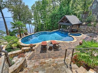 16334 Belle Isle Dr, Cornelius, NC 28031