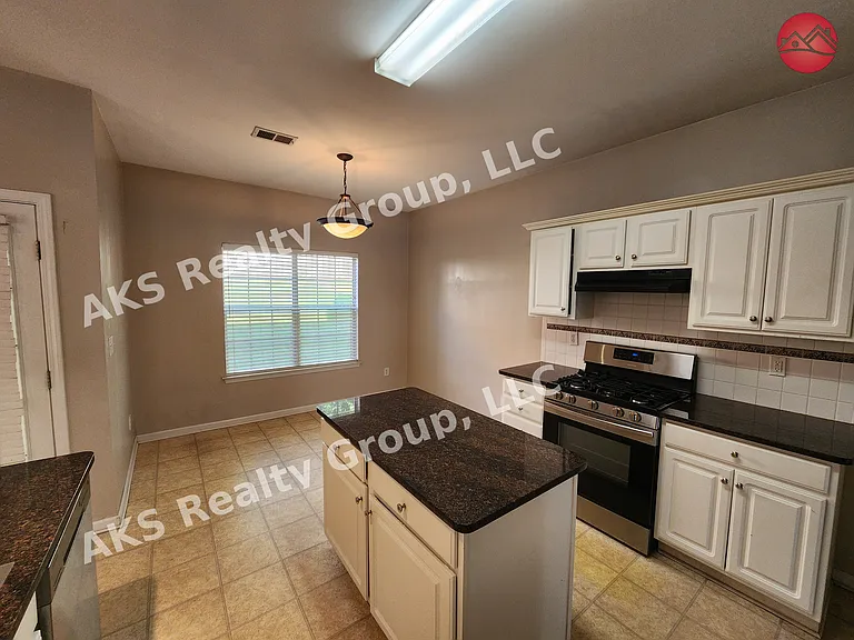 1108 Colony Trl — Photo 7
