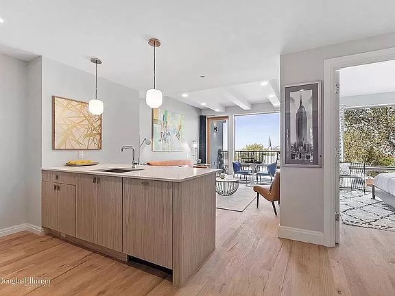 2nd image of 734 E 5th Ave #5B