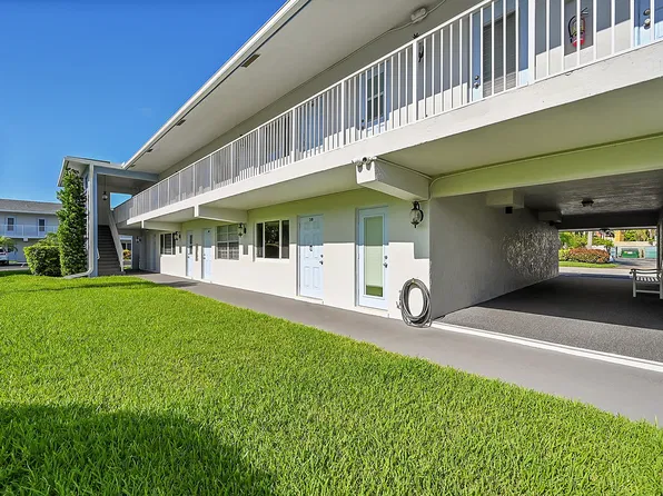 2110 NE 42nd Street #3b, Lighthouse Point, FL 33064