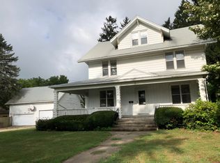 4 S Hannah Ave, Mount Morris, IL 61054