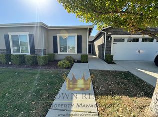 1653 Brightside St #1, Tulare, CA 93274