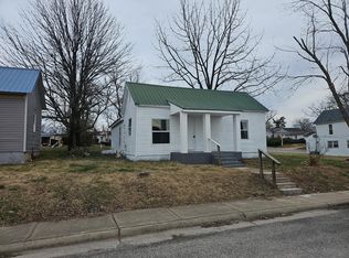 205 W 3rd St, Willow Springs, MO 65793